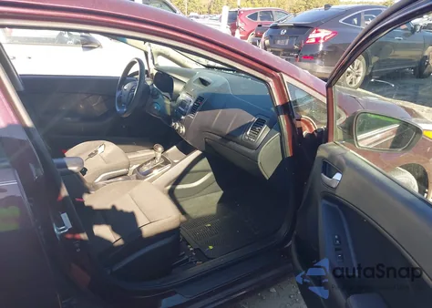 2018 Kia Forte Lx z USA, uszkodzony, nr VIN 3KPFK4A77JE182683